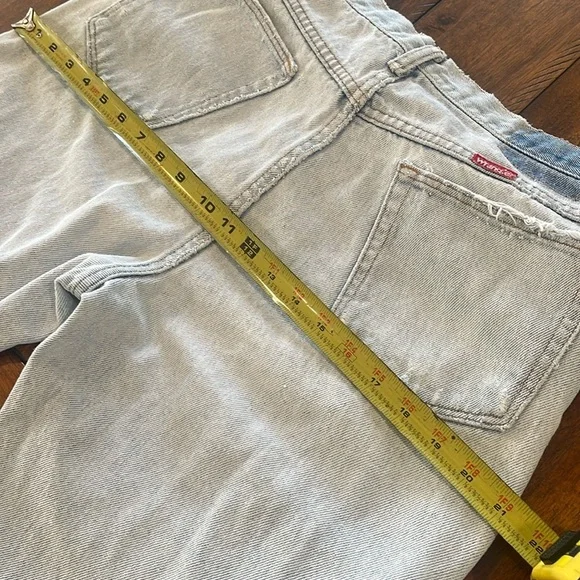 Vintage Wrangler light wash blue denim jeans high waisted rise sz 29 waist - Picture 16 of 16